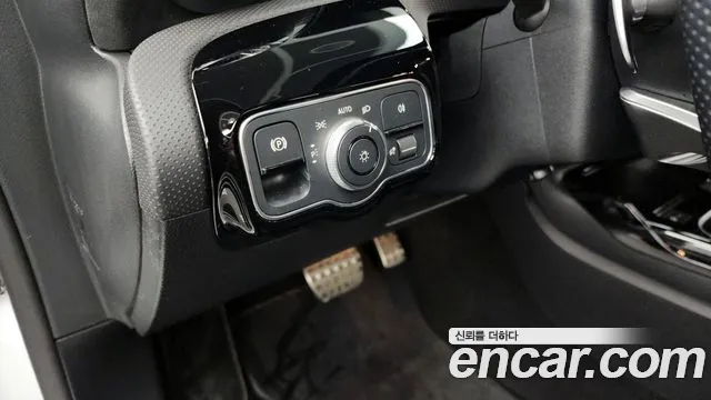 Mercedes-Benz A-Class 2022 — фото 17