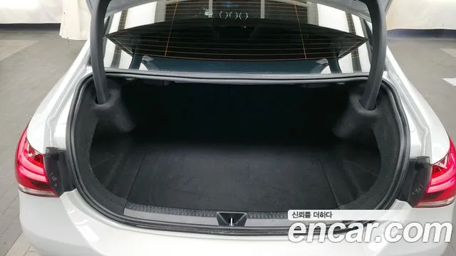 Mercedes-Benz A-Class 2022 — фото 20