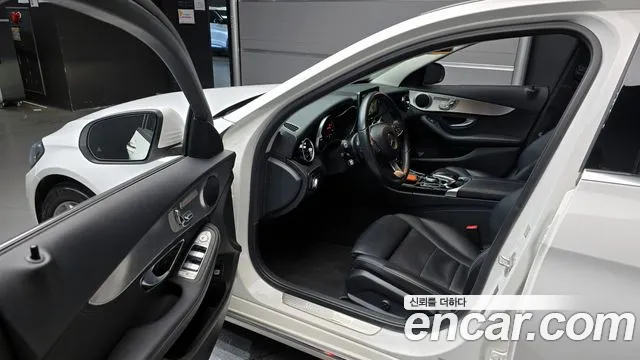 Mercedes-Benz C-Class 2016 — фото 11