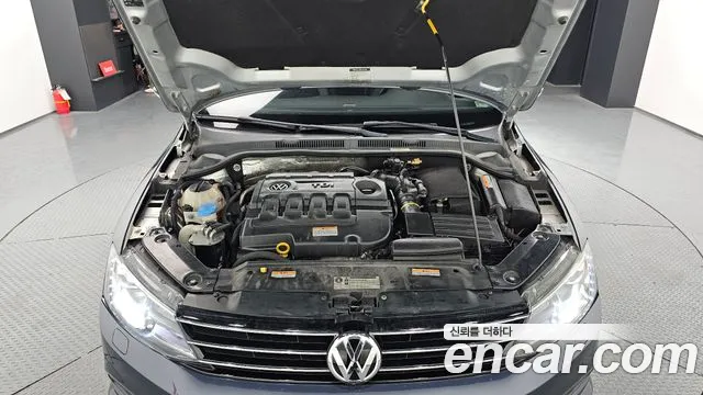 Volkswagen Jetta 2015 — фото 6