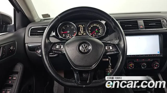 Volkswagen Jetta 2015 — фото 13