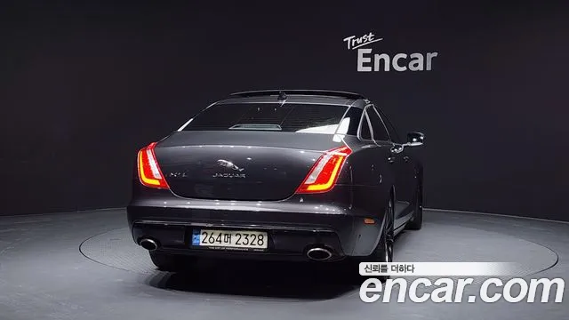 Jaguar XJ 2019 — фото 4