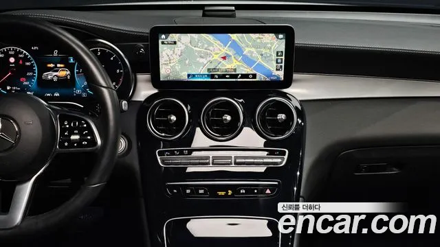 Mercedes-Benz GLC-Class 2022 — фото 15