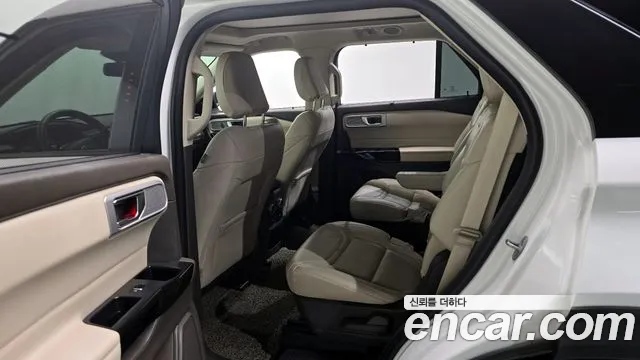 Ford Explorer 2021 — фото 11