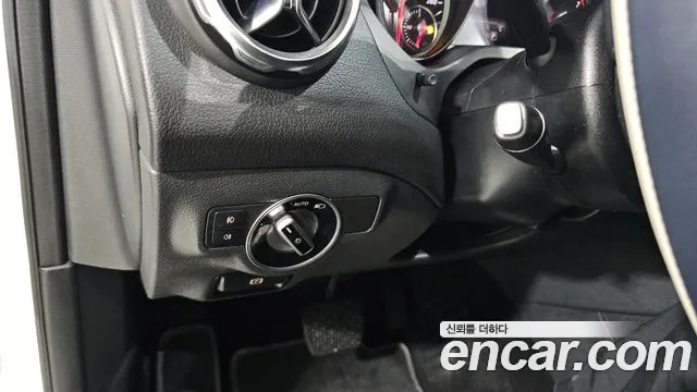 Mercedes-Benz GLA-Class 2019 — фото 14