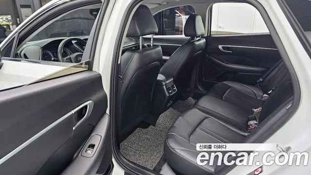 Hyundai Sonata 2020 — фото 12