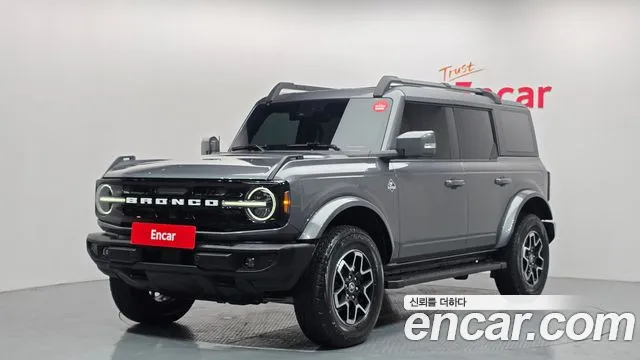Ford Bronco 2023 — фото 1