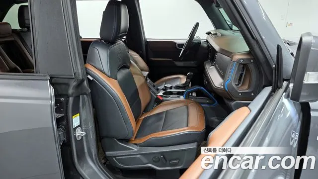 Ford Bronco 2023 — фото 12