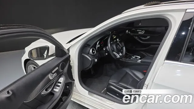 Mercedes-Benz C-Class 2017 — фото 10