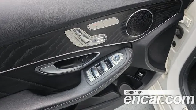 Mercedes-Benz C-Class 2017 — фото 14