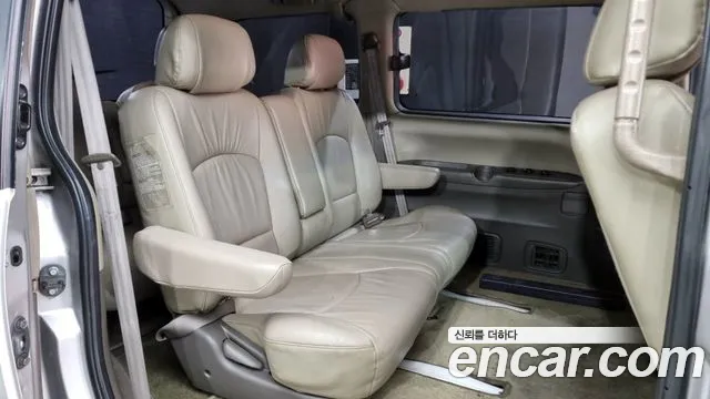 Hyundai Starex 2007 — фото 11