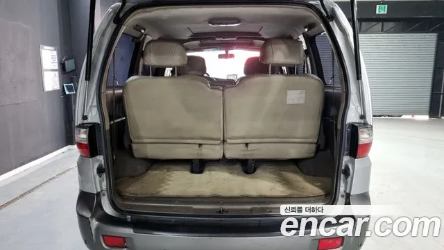 Hyundai Starex 2007 — фото 12