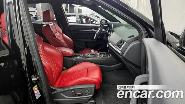 Audi SQ5 2020 — фото 11