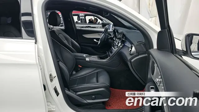 Mercedes-Benz GLC-Class 2023 — фото 11