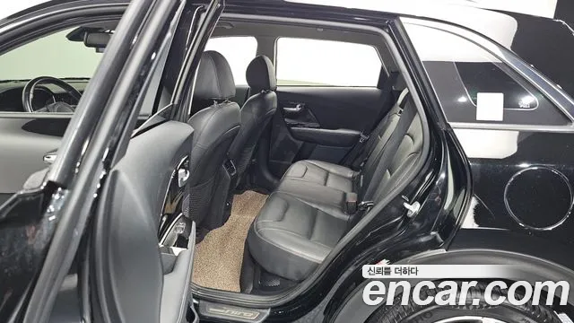 Kia Niro 2021 — фото 11
