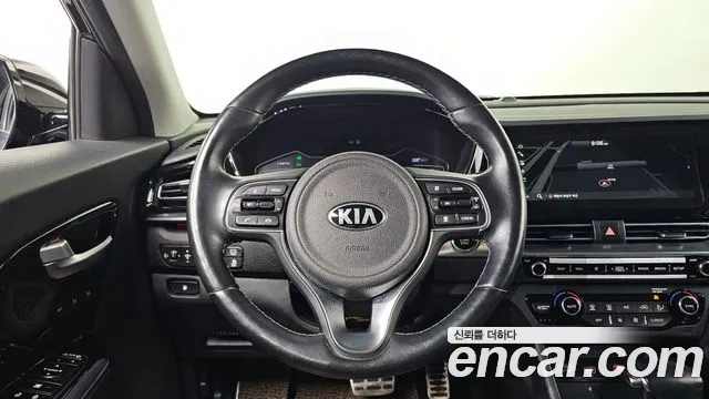 Kia Niro 2021 — фото 16