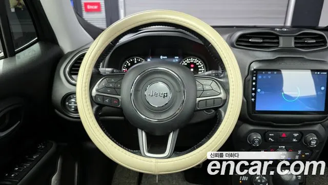 Jeep Renegade 2018 — фото 13
