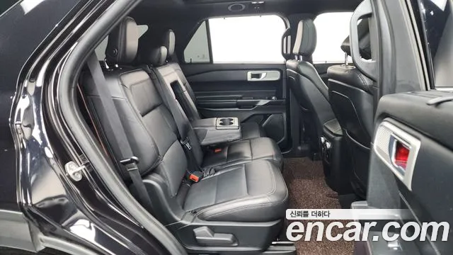 Ford Explorer 2020 — фото 12