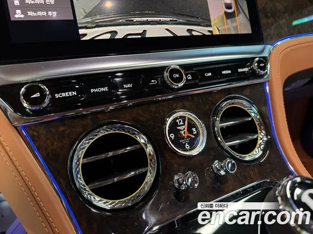 Bentley Continental 2021 — фото 9