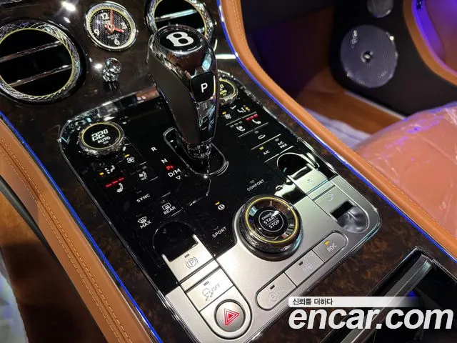Bentley Continental 2021 — фото 12