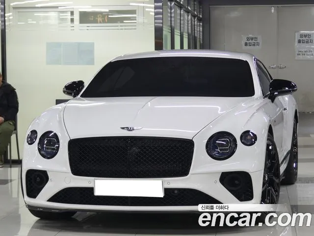 Bentley Continental 2023 — фото 1