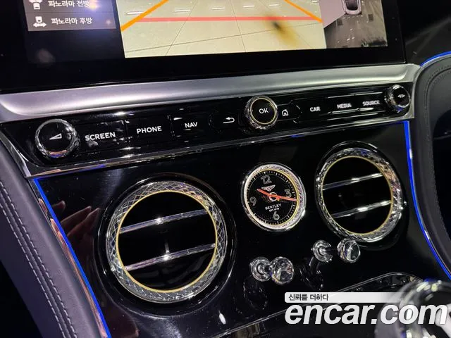 Bentley Continental 2023 — фото 11