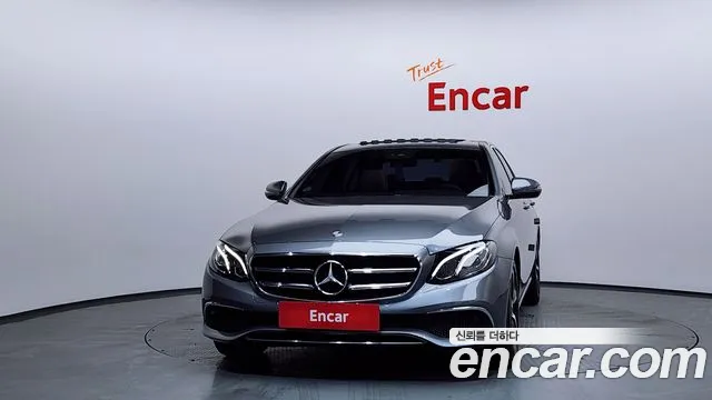 Mercedes-Benz E-Class 2020 — фото 3