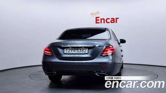 Mercedes-Benz E-Class 2020 — фото 4