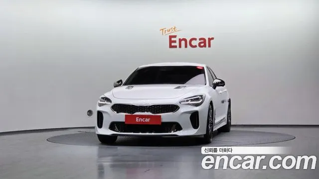 Kia Stinger 2022 — фото 3