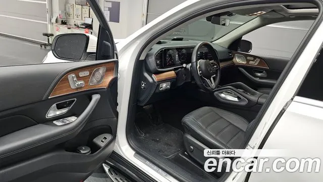 Mercedes-Benz GLE-Class 2021 — фото 10