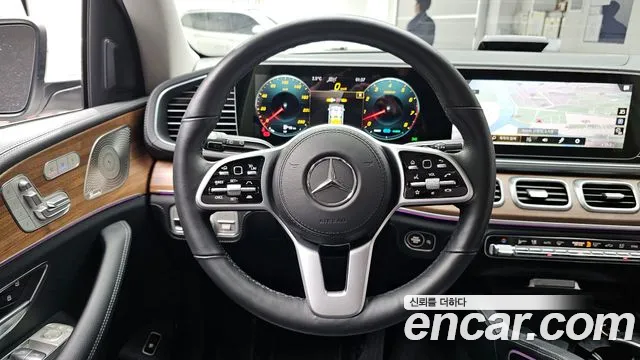 Mercedes-Benz GLE-Class 2021 — фото 13