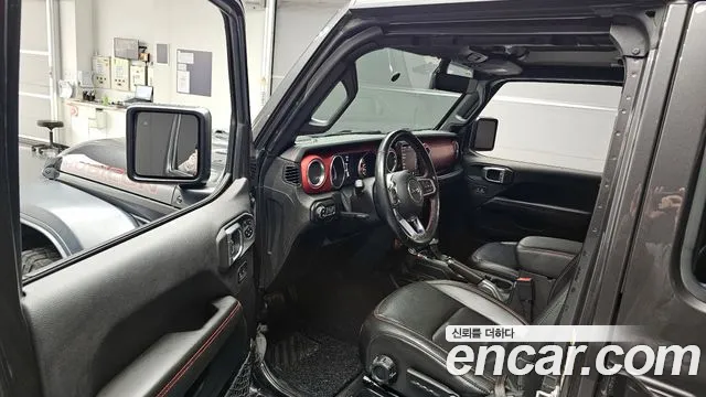 Jeep Wrangler 2021 — фото 10