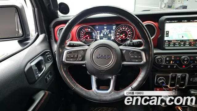 Jeep Wrangler 2021 — фото 13