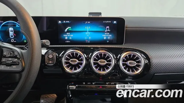 Mercedes-Benz A-Class 2020 — фото 14