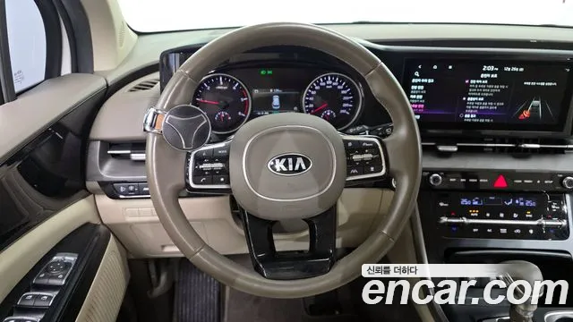 Kia Canival 2021 — фото 13