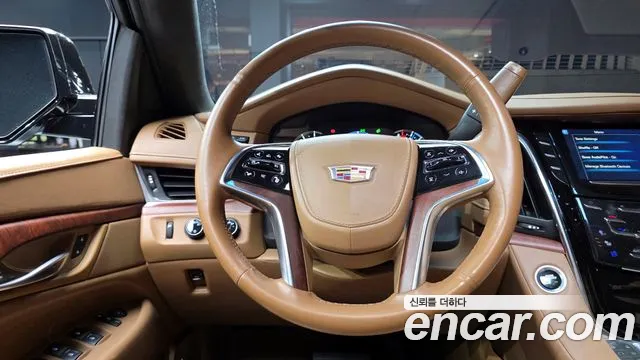 Cadillac Escalade 2017 — фото 13