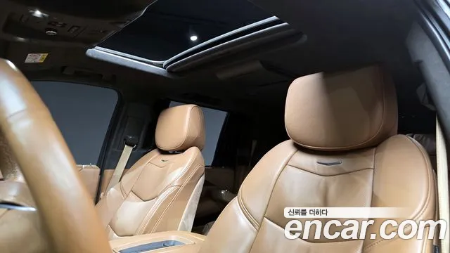 Cadillac Escalade 2017 — фото 18