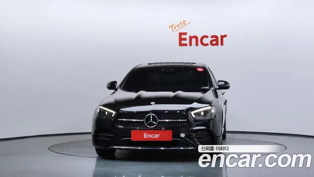 Mercedes-Benz E-Class 2023 — фото 3