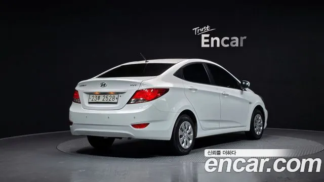 Hyundai Accent 2015 — фото 2