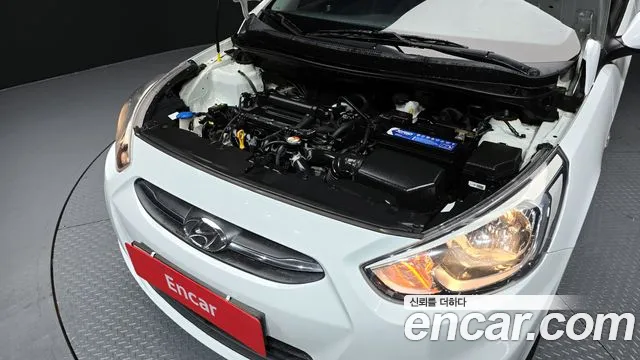 Hyundai Accent 2015 — фото 6