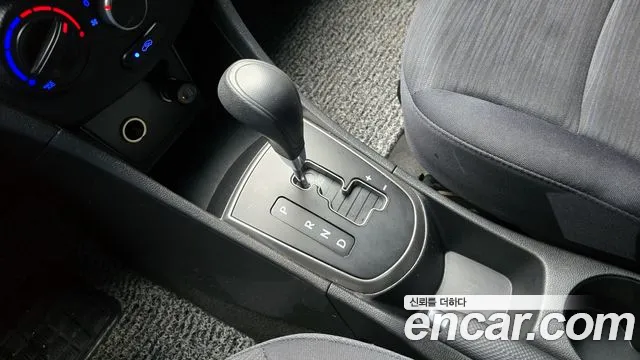 Hyundai Accent 2015 — фото 9
