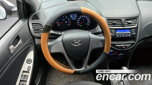 Hyundai Accent 2015 — фото 14