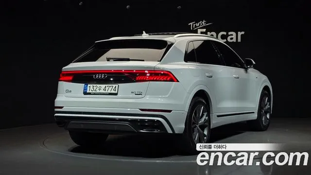 Audi Q8 2020 — фото 2