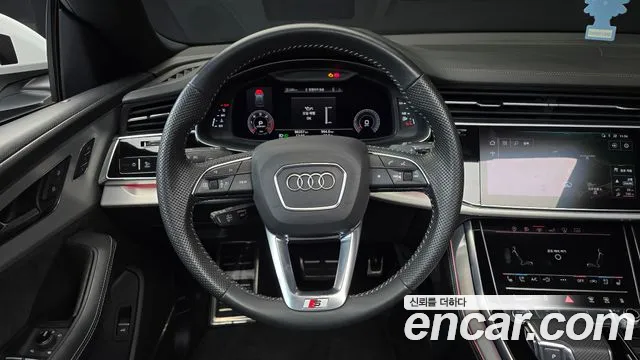Audi Q8 2020 — фото 13