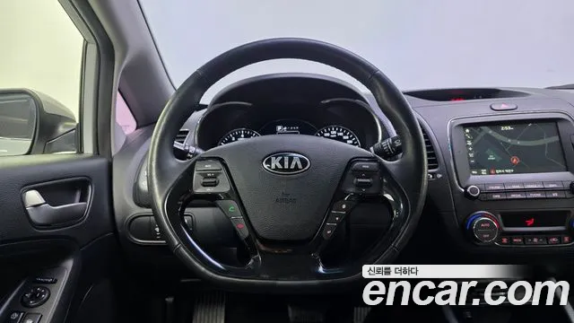 Kia K3 2016 — фото 14