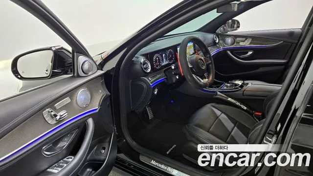 Mercedes-Benz E-Class 2018 — фото 10