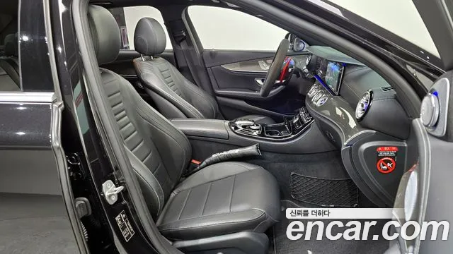 Mercedes-Benz E-Class 2018 — фото 12