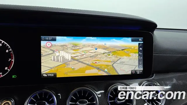 Mercedes-Benz E-Class 2018 — фото 14
