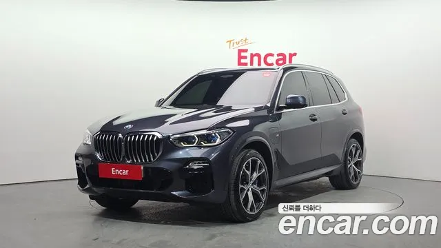 BMW X5 2021 — фото 1