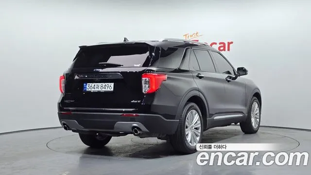 Ford Explorer 2023 — фото 2
